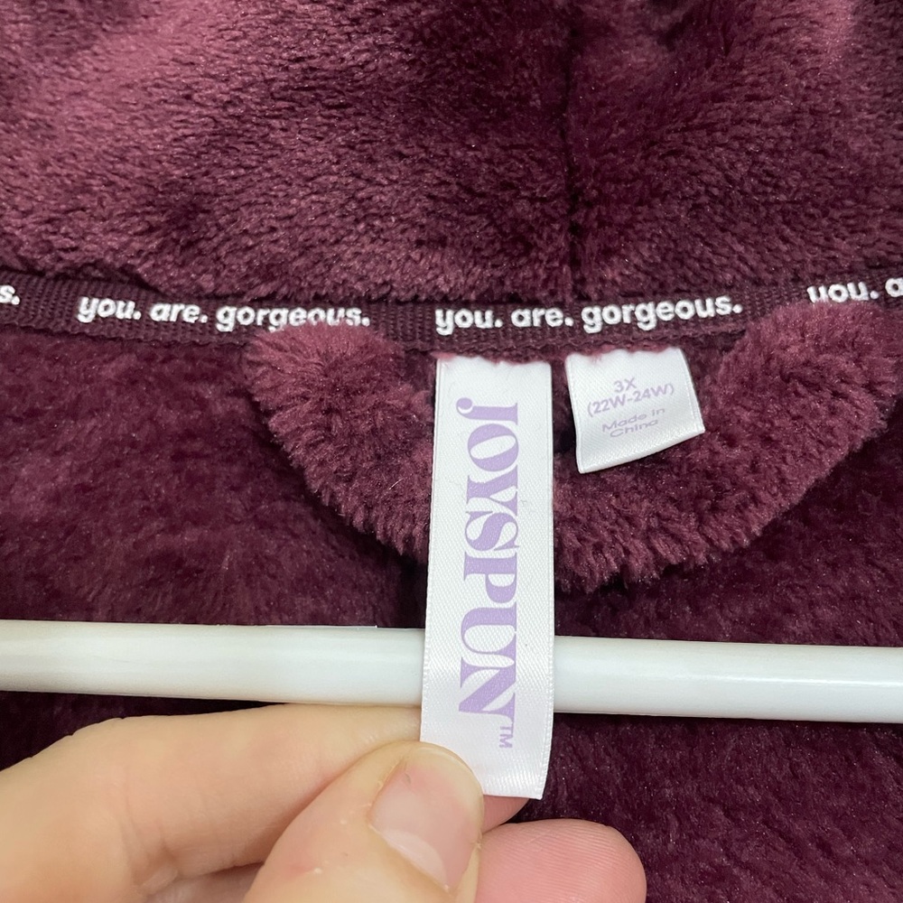 Plush Burgundy Robe - Picture 3 of 5